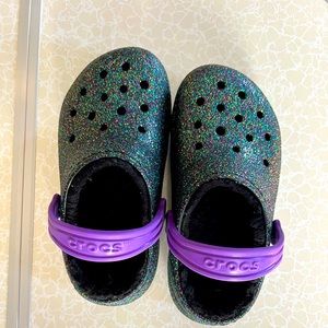 Girls Glittery Fuzzy Crocs